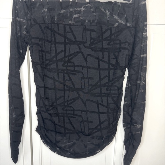 DKNY Abstract Black Blouse - Picture 7 of 8